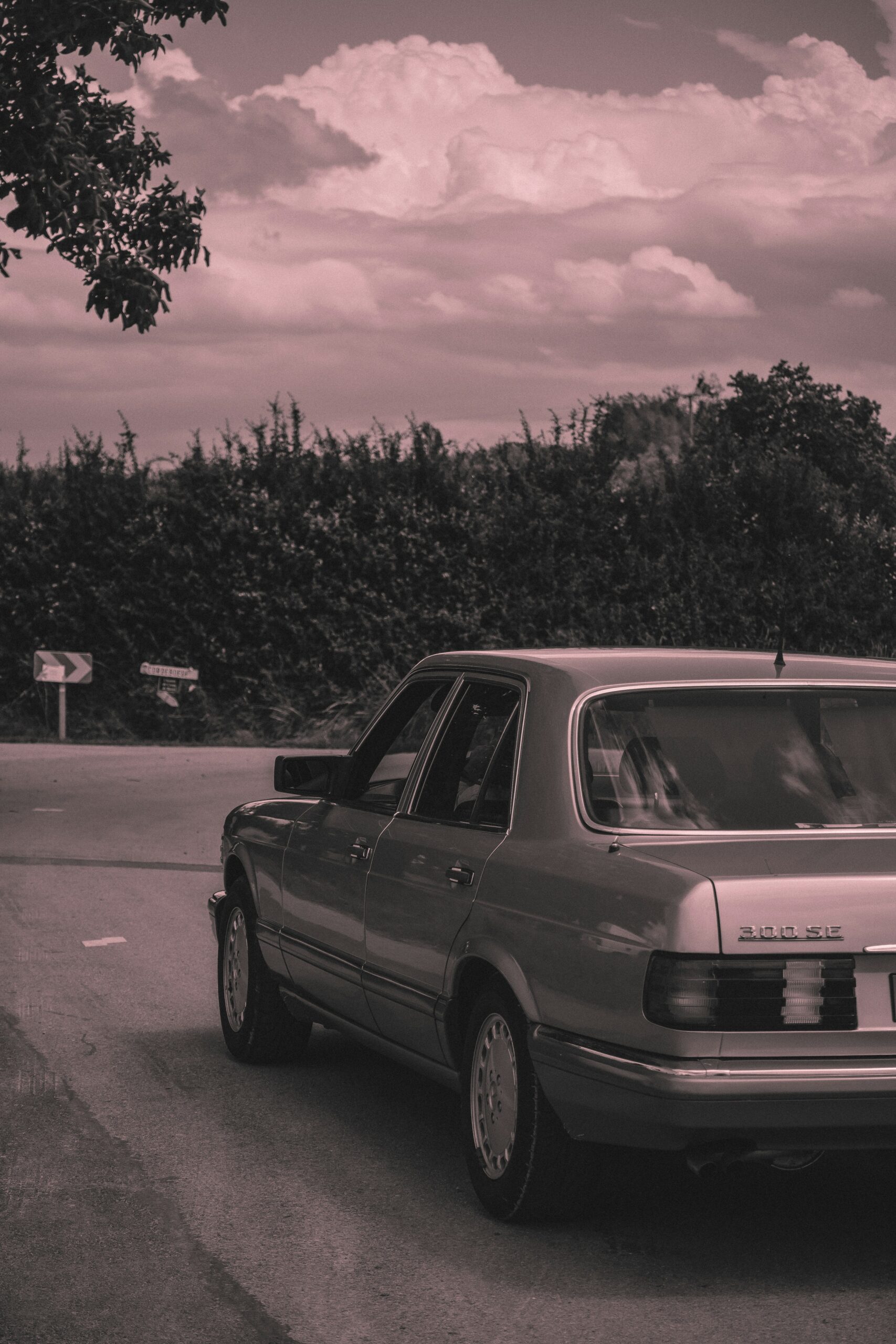 Auto ohne TÜV entsorgen – Abholung und rechtssichere Verwertung